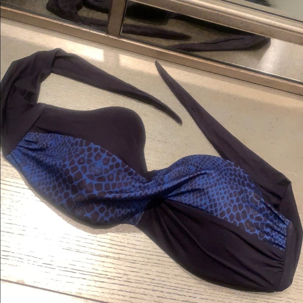 Bikini - Picture 2 of 5